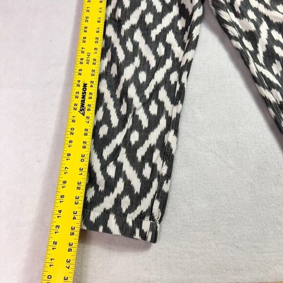 J. Crew Seaside Pants Women's in Ikat Size 12 Gray Cream Pull On Crop Capri PP85 - Picture 3 of 11